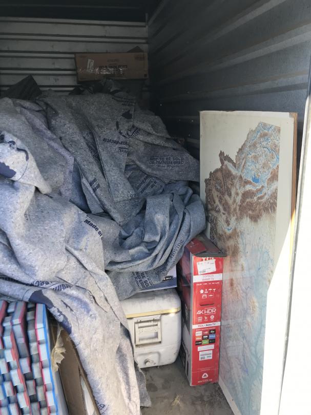 Storage Unit Auction in Phoenix , AZ at Arizona Storage Inns Phelps